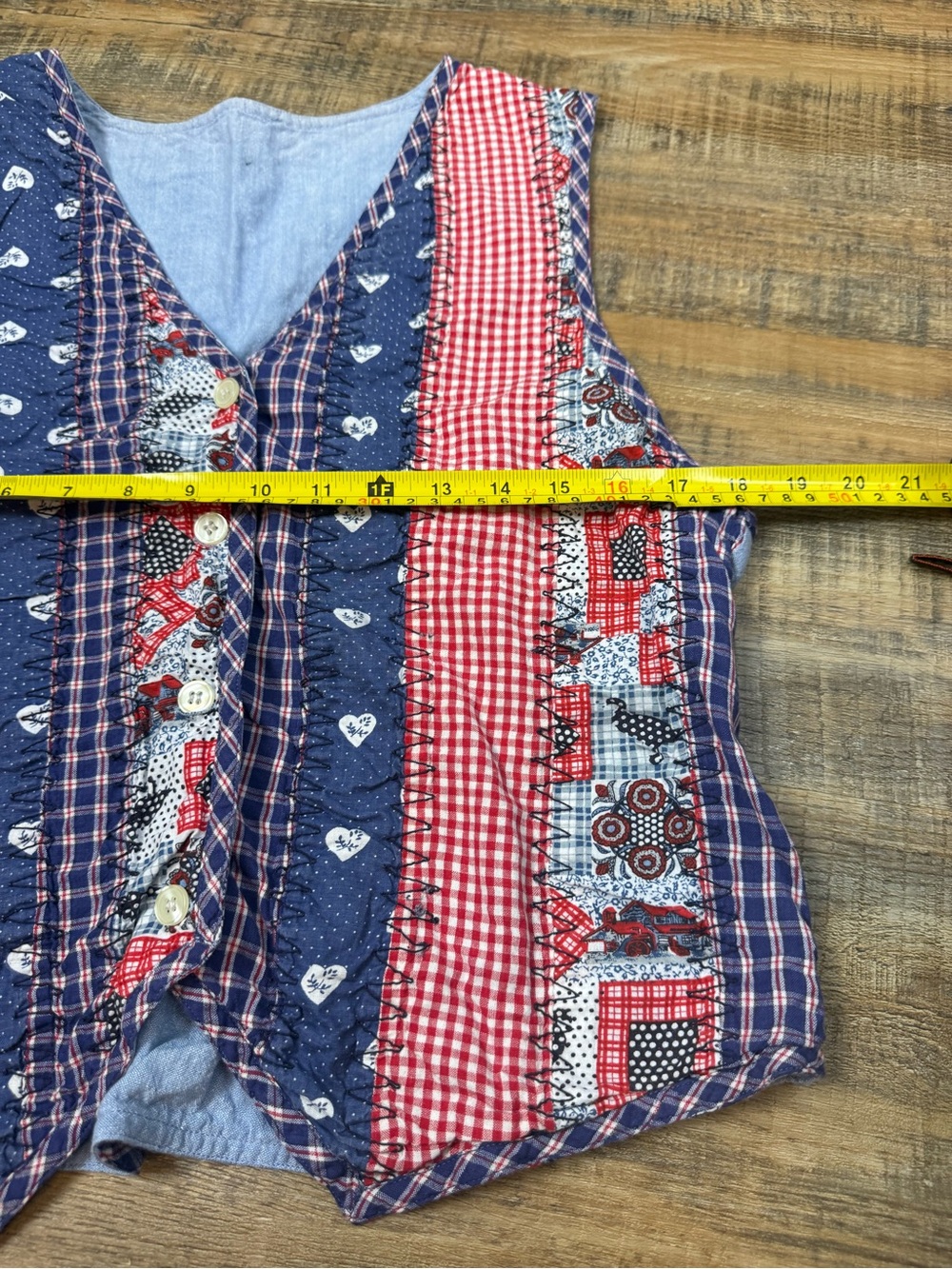 Vintage Patchwork Cottage Vest Red Blue Button Front - Picture 2 of 5